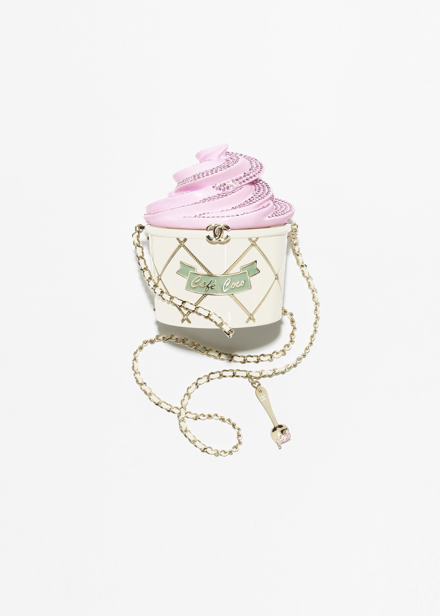 CHANEL Cruise 2025/26: Accessories | Bergdorf Goodman